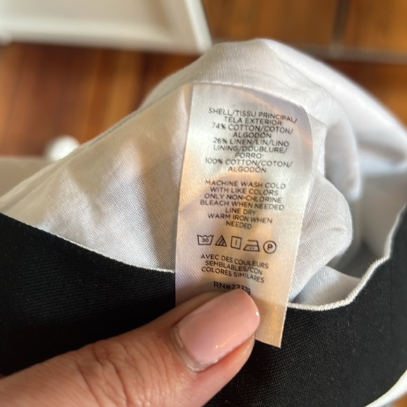 Ann Taylor Chic and Classic Black and White Striped Sheath Dress - Size 6 - Picture 11 of 11